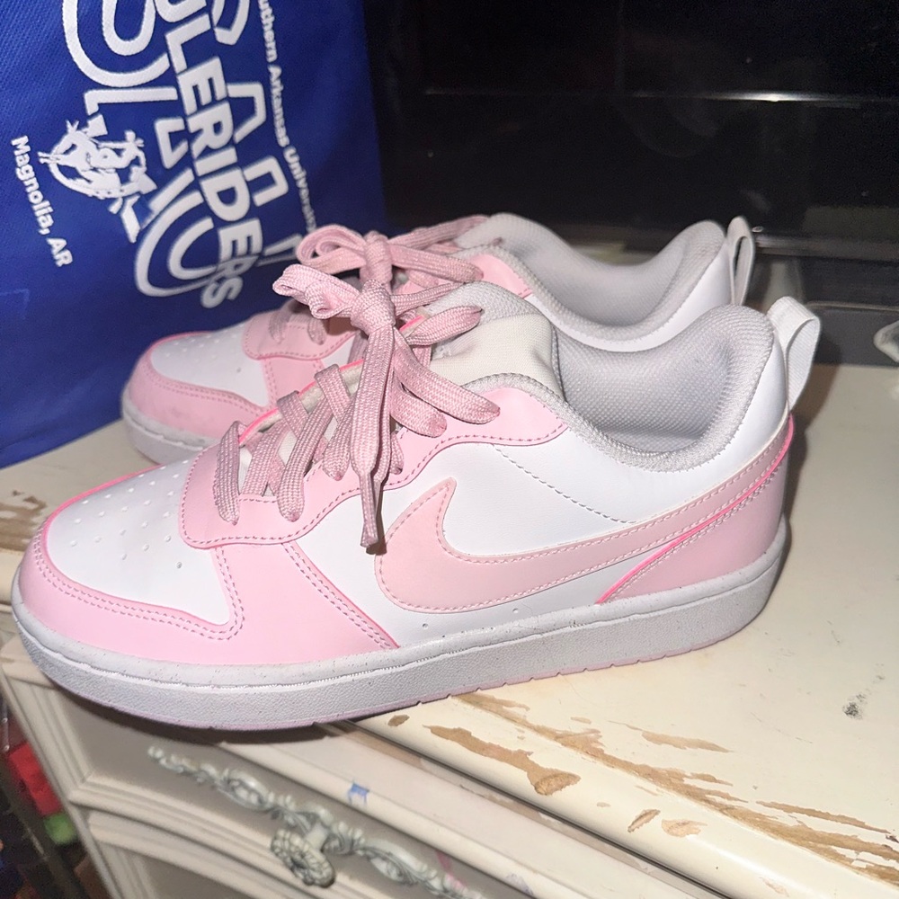 Nike shoes